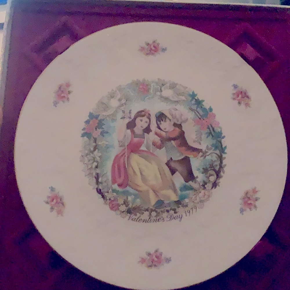 COPY - Royal dalton valentine plates